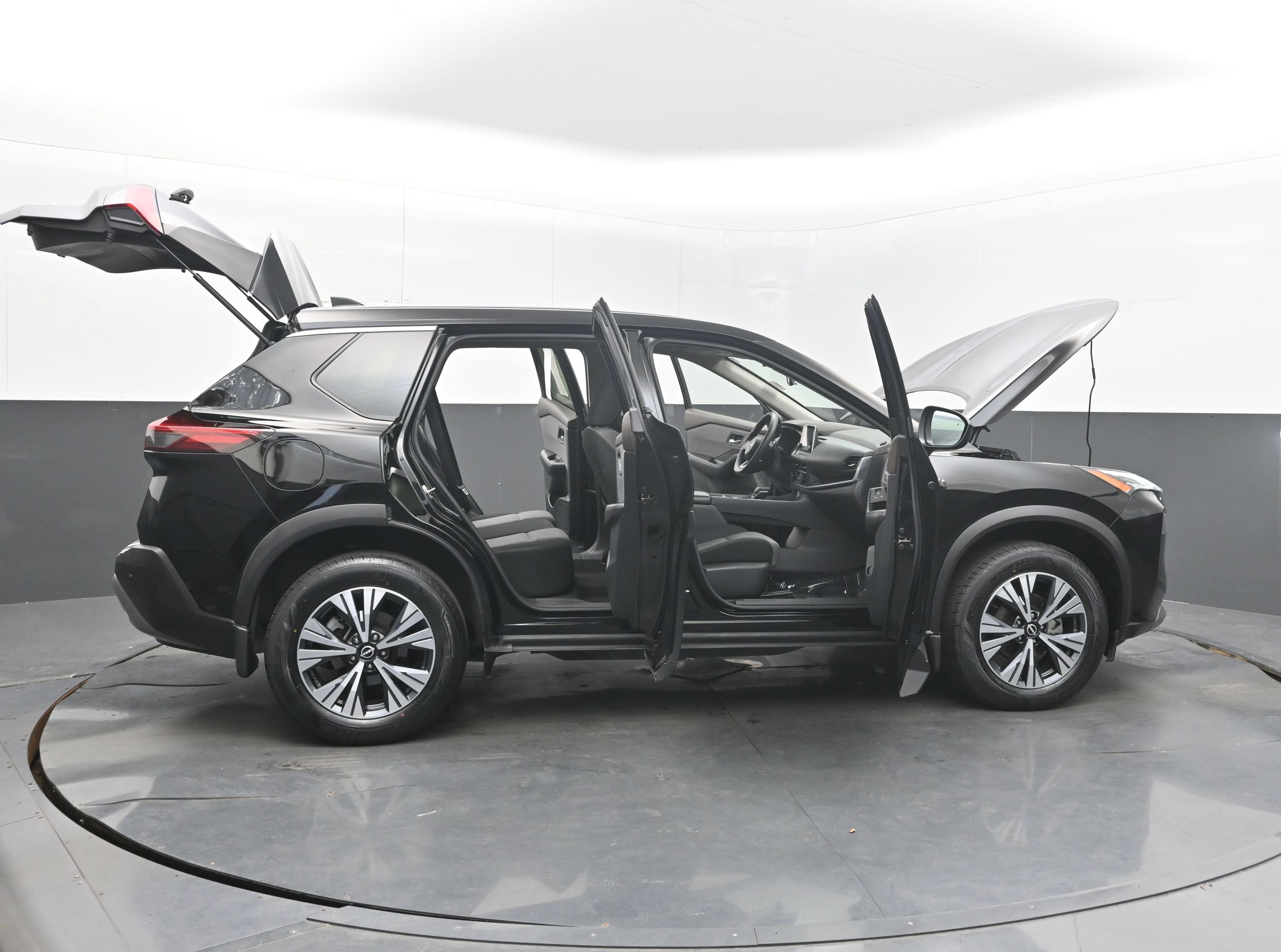 Used 2023 Nissan Rogue SV FWD image 36