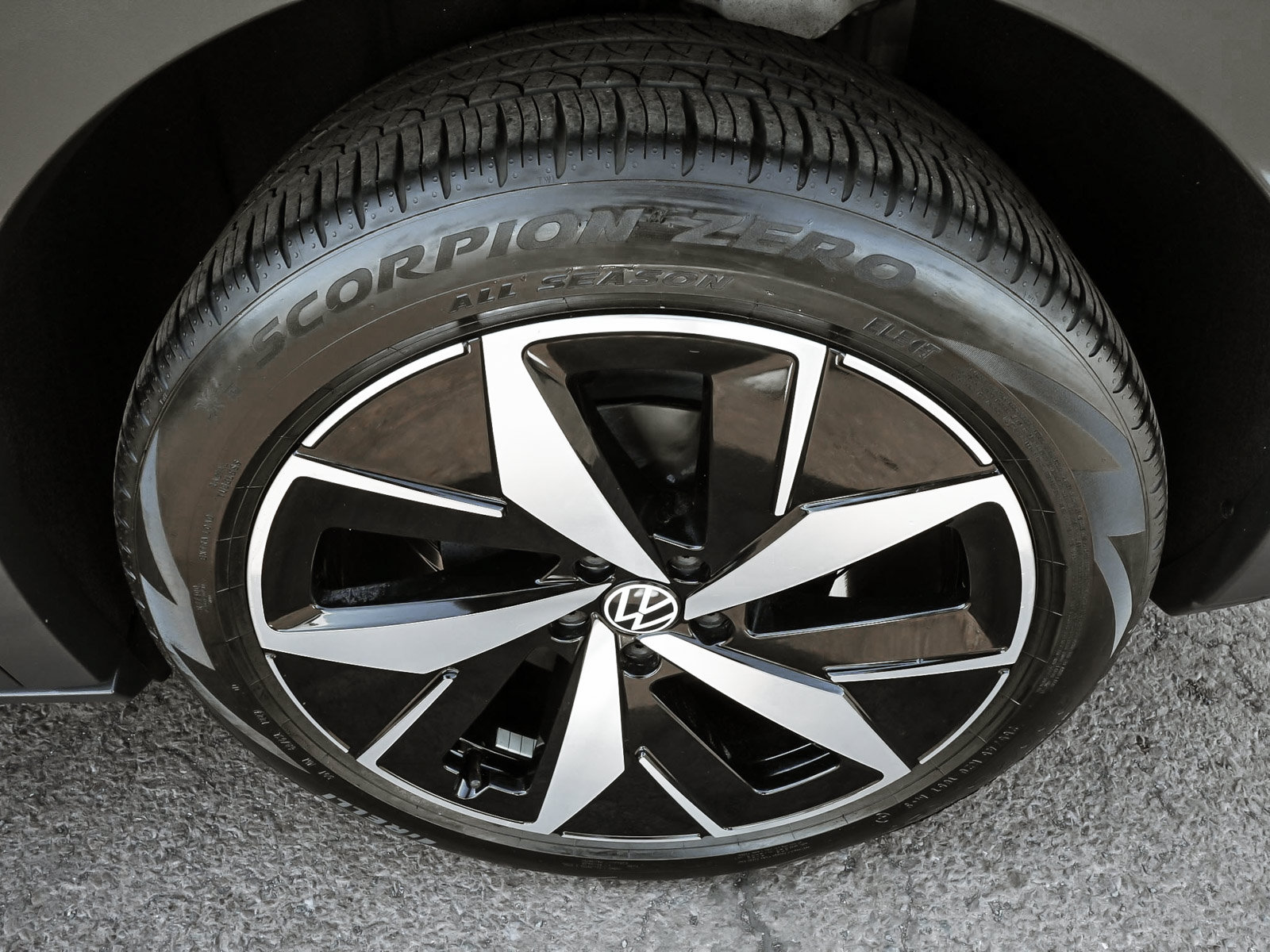 Used 2023 Volkswagen ID.4 Pro S AWD/4WD image 8
