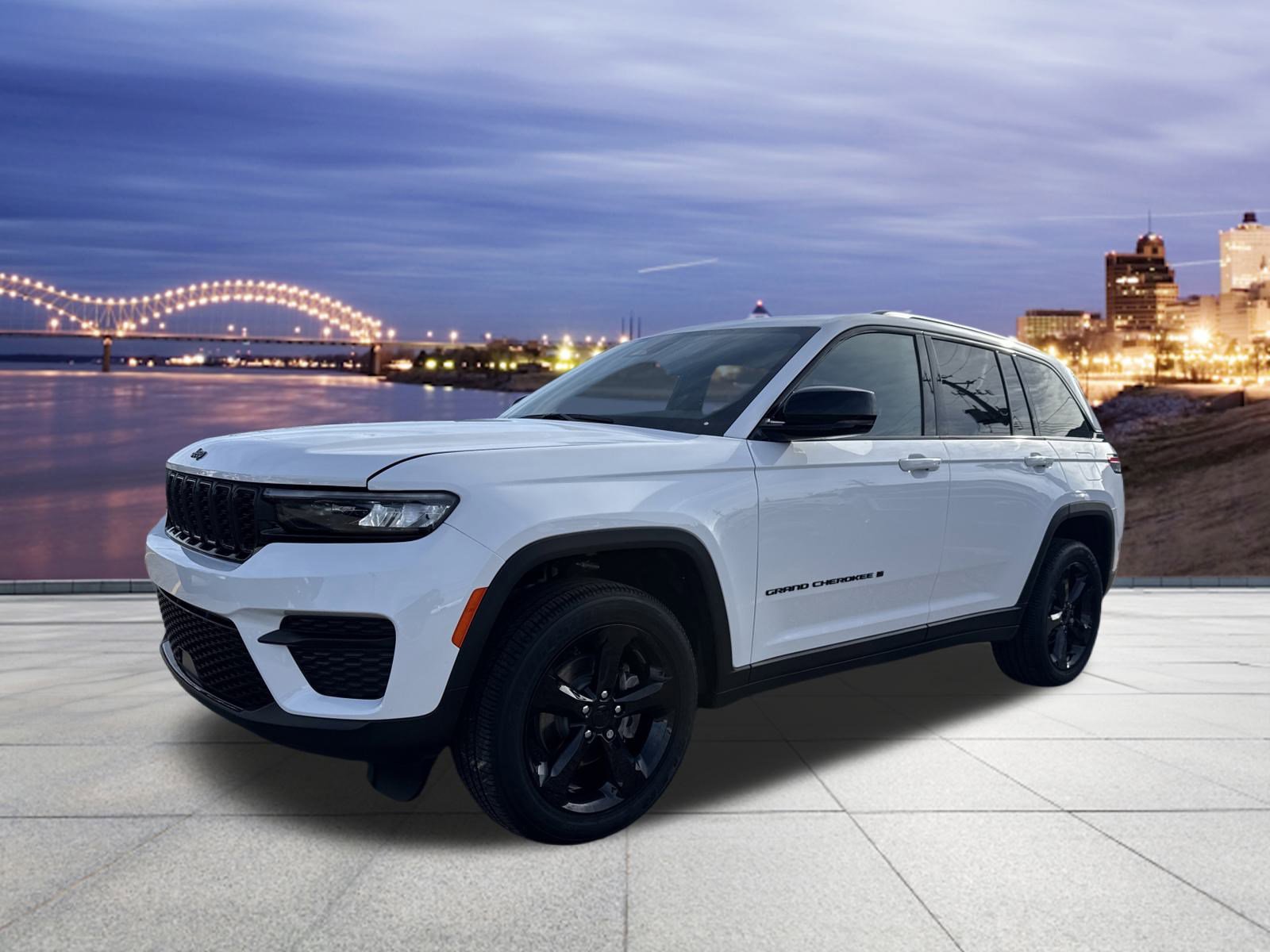 Used 2025 Jeep Grand Cherokee Altitude