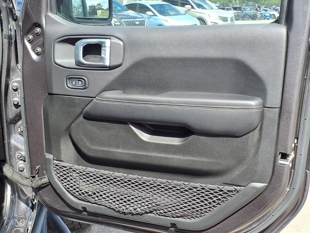 Used 2021 Jeep Wrangler Unlimited Rubicon 4xe w/ Cold Weather Group image 13