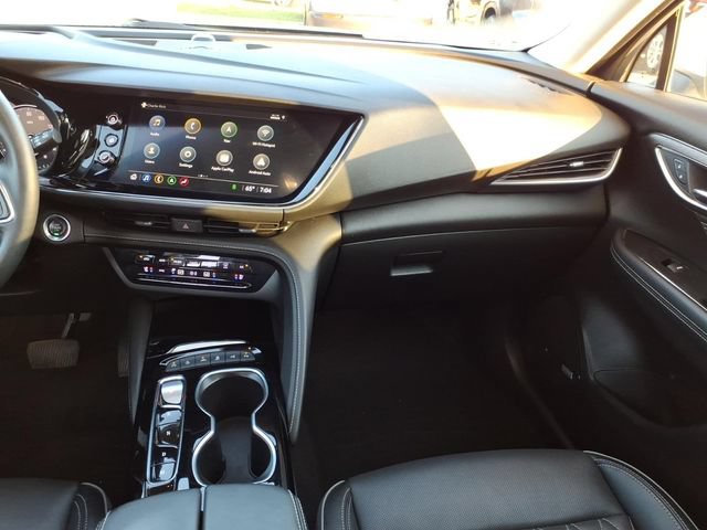 Used 2022 Buick Envision Avenir w/ Technology Package II AWD/4WD image 19