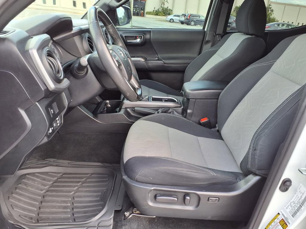 Used 2021 Toyota Tacoma TRD Off-Road w/ Technology Package image 22