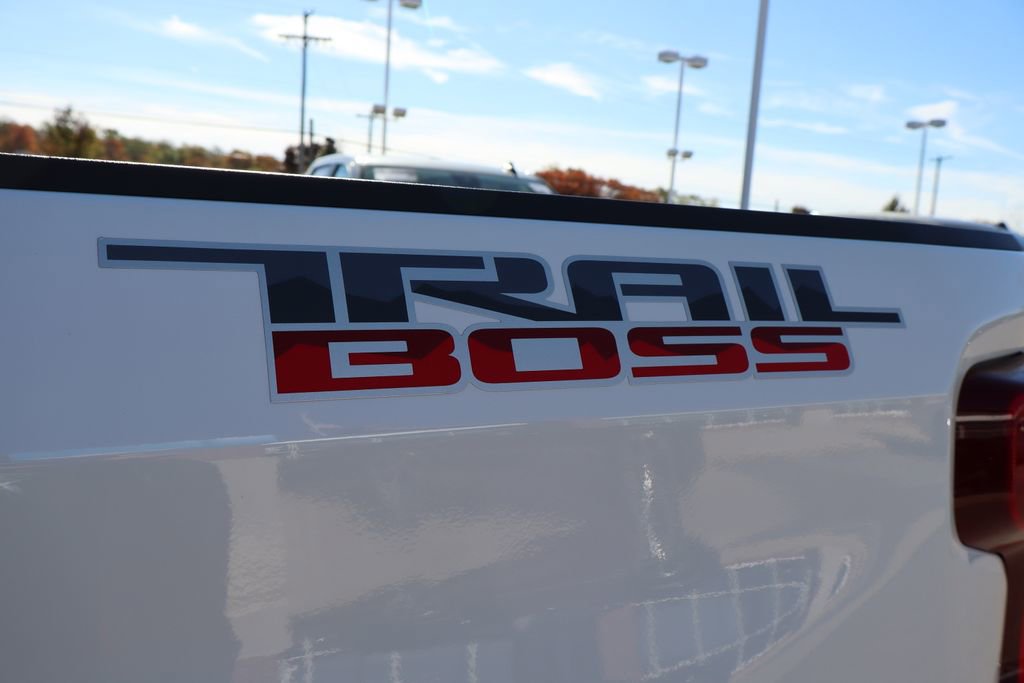 Used 2025 Chevrolet Silverado 1500 Custom Trail Boss w/ Turbomax Blackout Package image 28