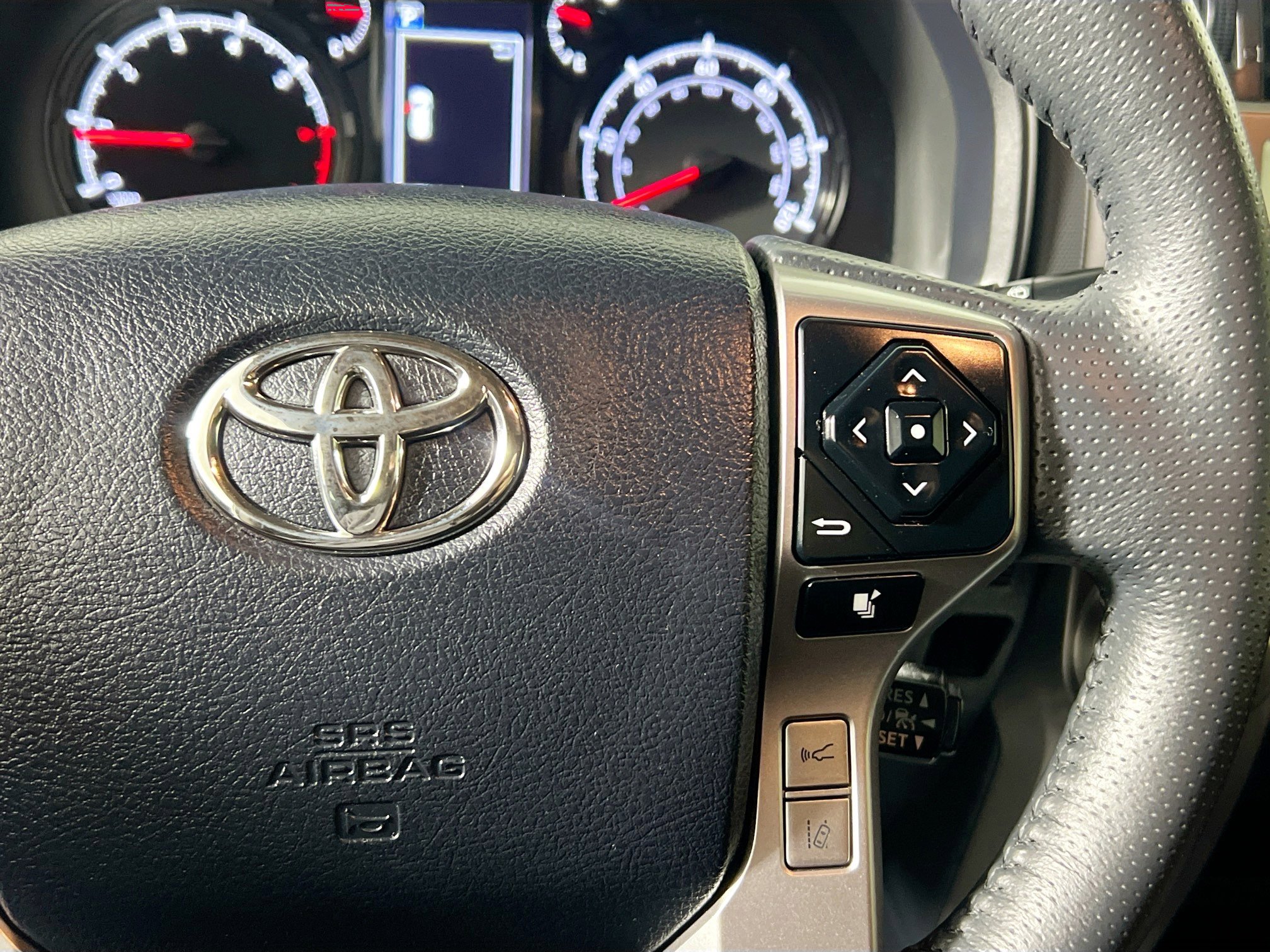 Used 2023 Toyota 4Runner SR5 image 19