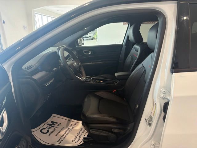 Used 2025 Jeep Compass Trailhawk AWD/4WD image 10