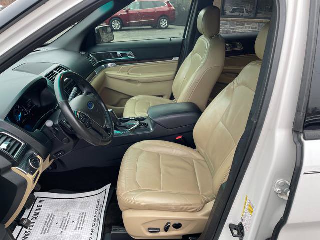 Used 2016 Ford Explorer Limited image 15