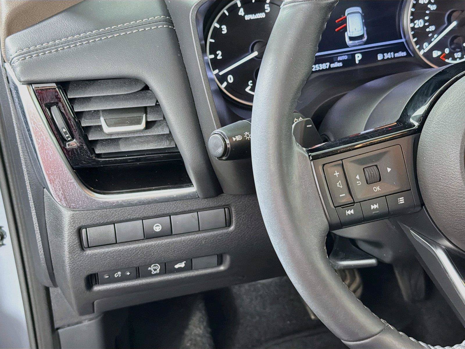Used 2023 Nissan Rogue SL w/ SL Premium Package AWD/4WD image 17