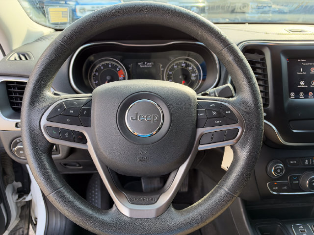 Used 2019 Jeep Cherokee Latitude w/ Popular Appearance Group FWD image 9