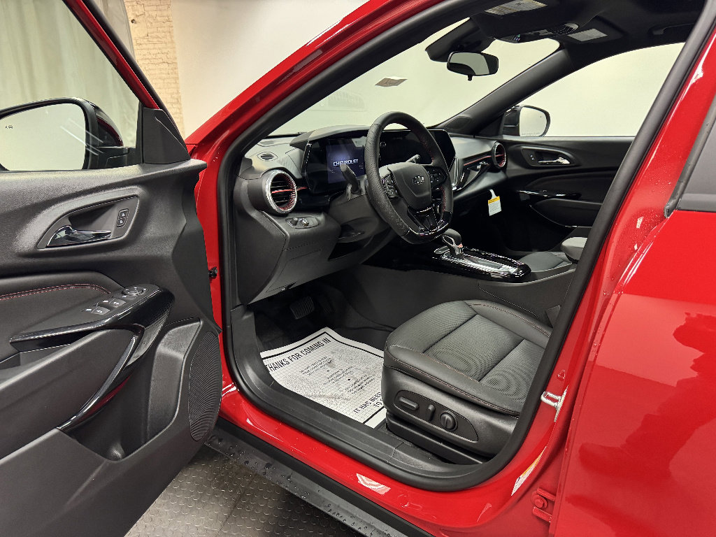 New 2026 Chevrolet Trax RS w/ Sunroof Package FWD image 21