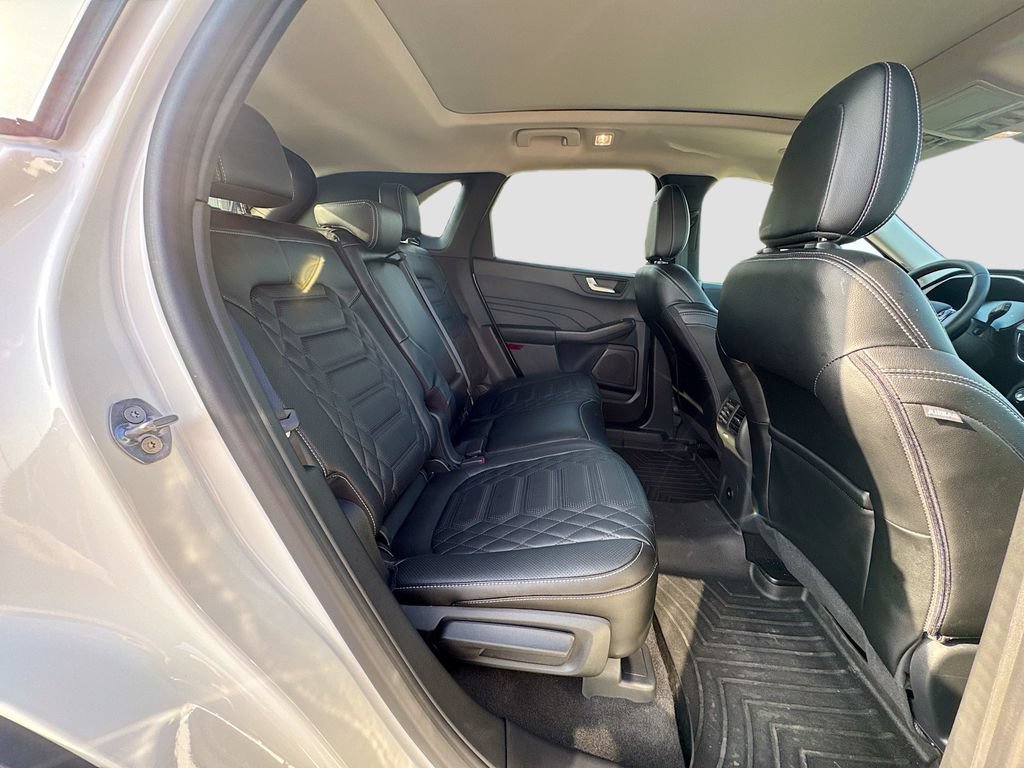 Used 2024 Ford Escape SE w/ PHEV Premium Package FWD image 32