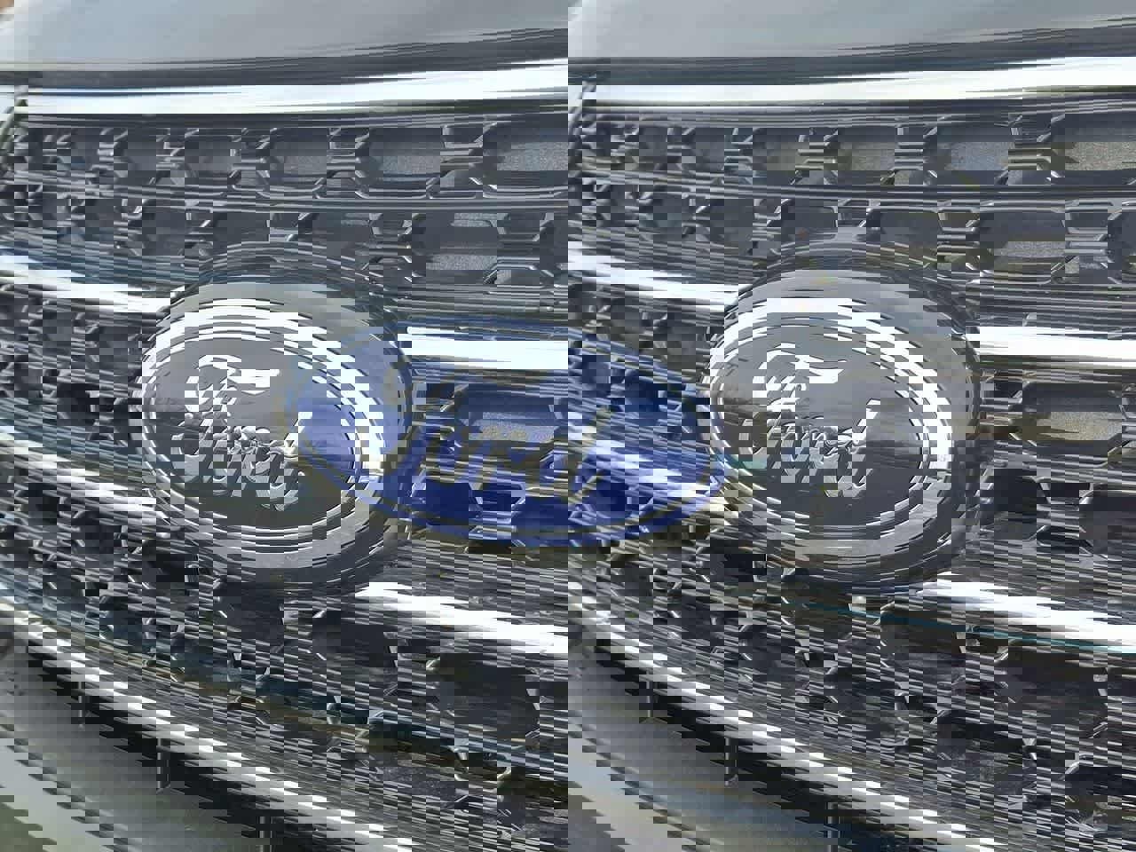 Certified 2024 Ford Explorer XLT image 28