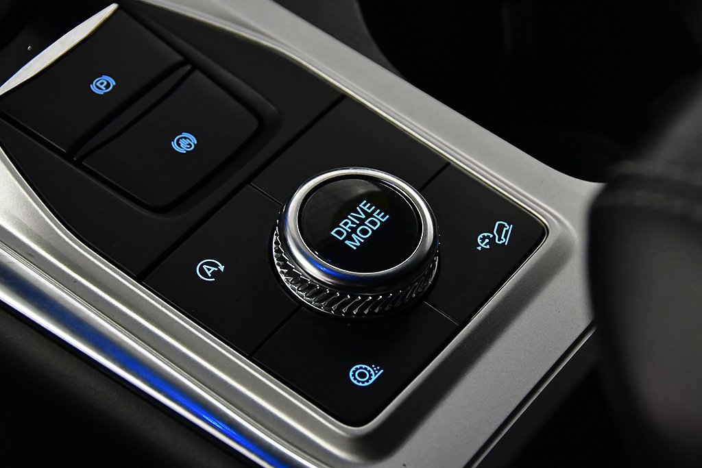 Used 2024 Ford Explorer XLT w/ Equipment Group 202A image 26