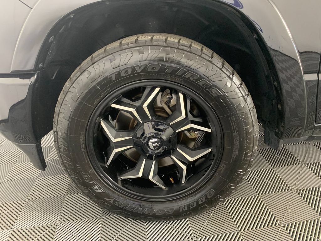 Used 2019 RAM 1500 Limited AWD/4WD image 9