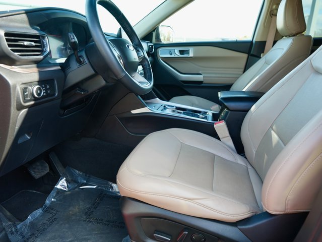Used 2023 Ford Explorer Limited image 13