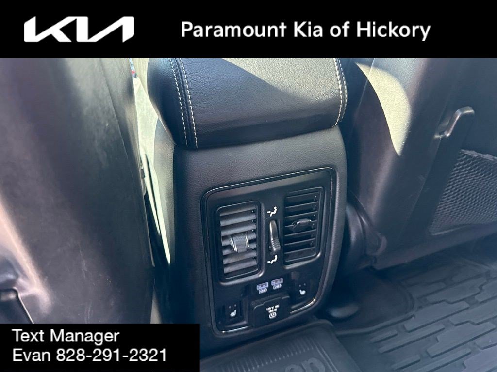 Used 2016 Jeep Grand Cherokee SRT AWD/4WD image 15