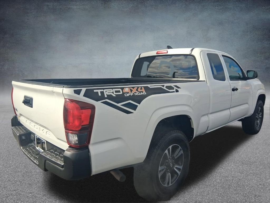 Used 2021 Toyota Tacoma SR AWD/4WD image 7