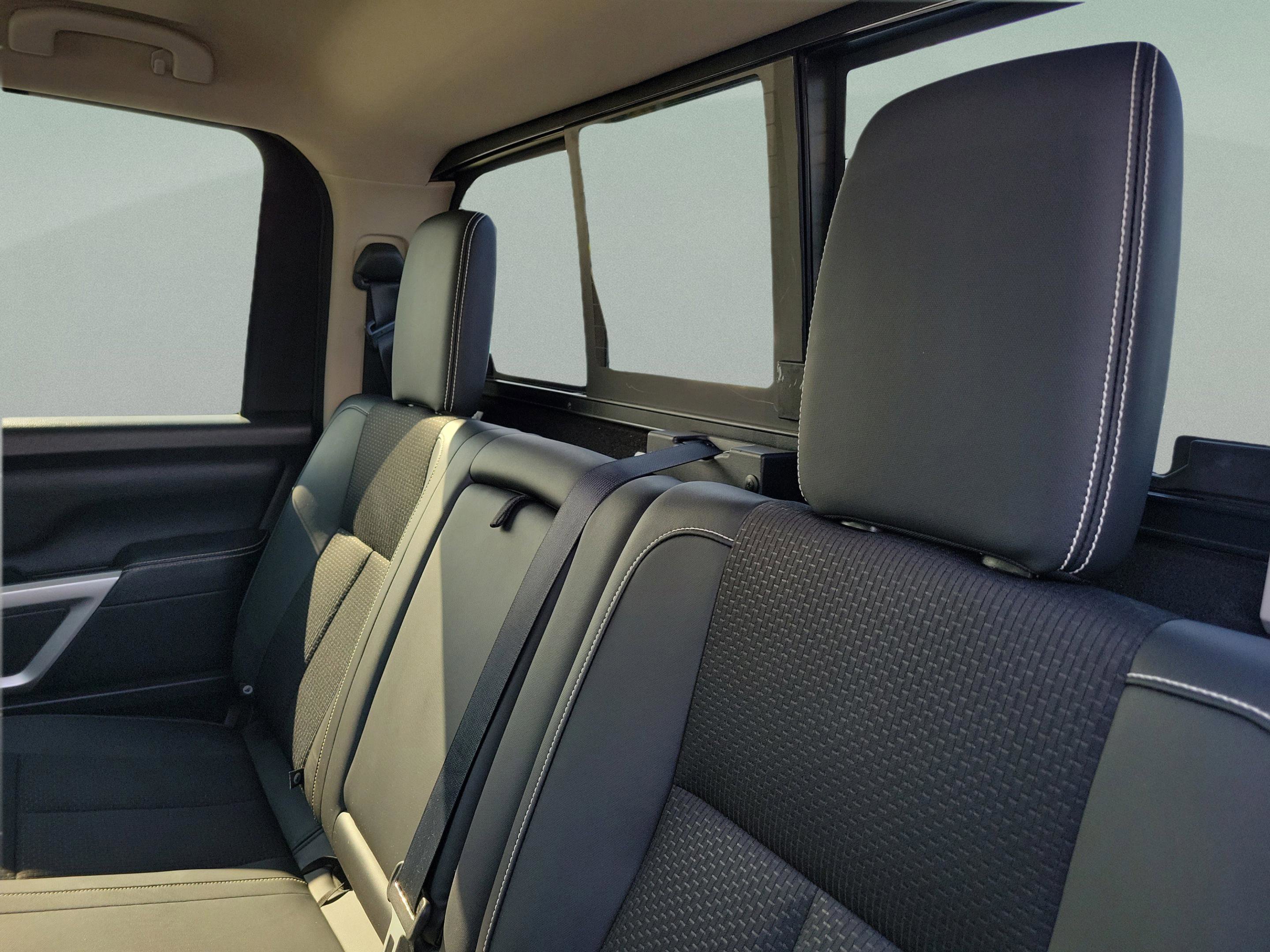 Used 2018 Nissan Titan PRO-4X image 6