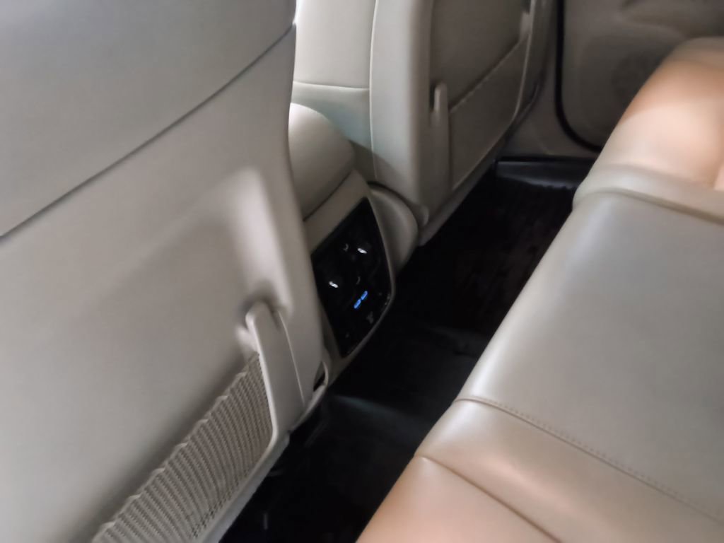 Used 2018 Jeep Grand Cherokee Limited image 32