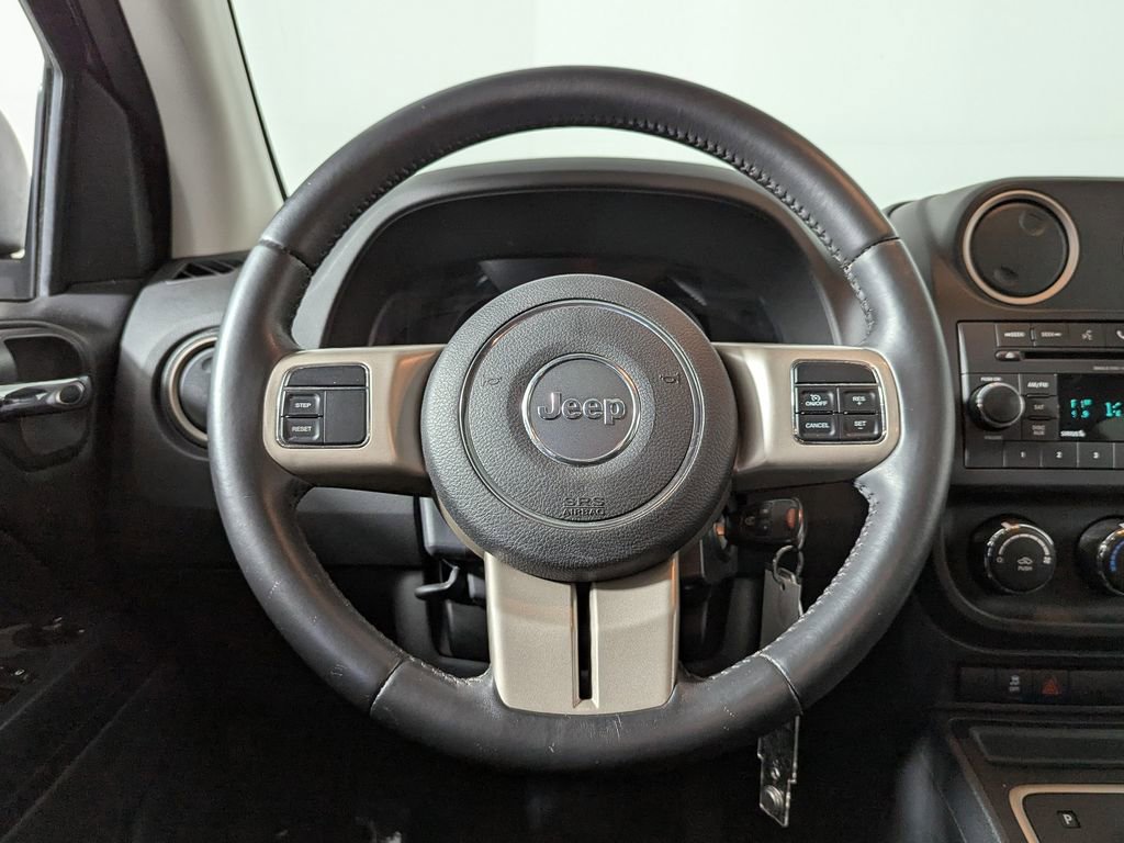 Used 2016 Jeep Compass 75th Anniversary w/ Power Value Group image 28