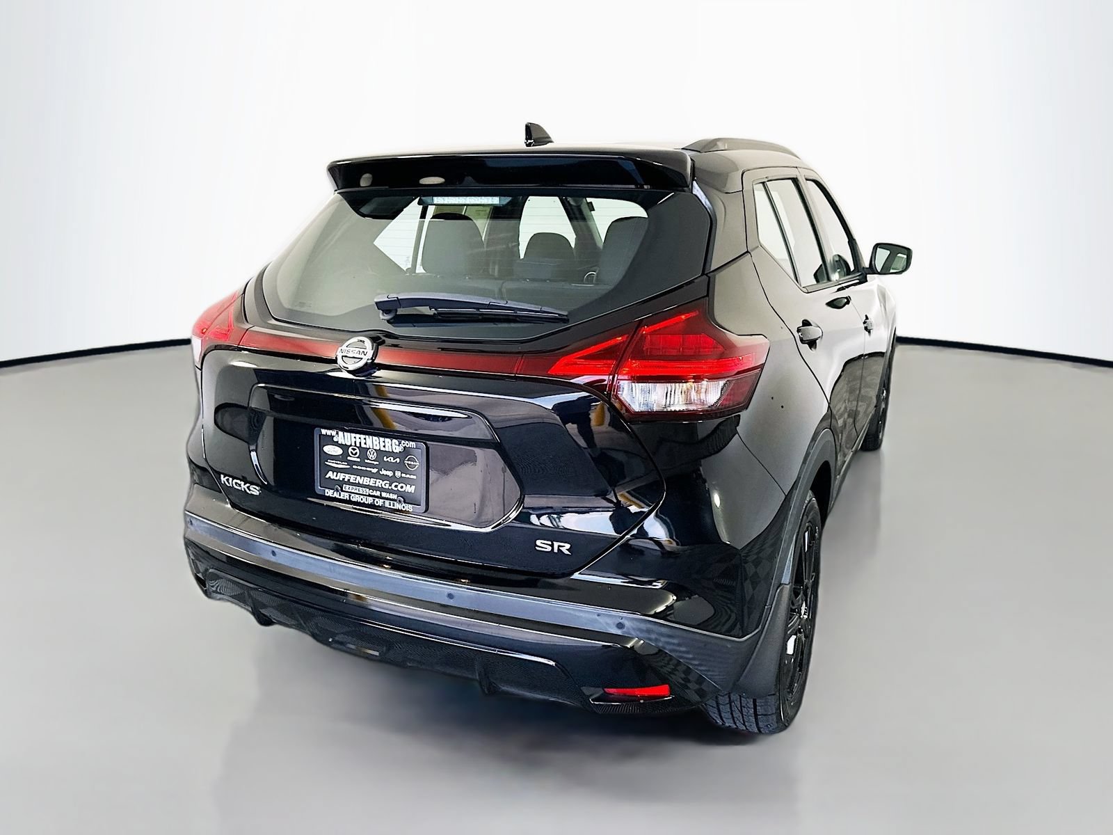 Used 2021 Nissan Kicks SR FWD image 7