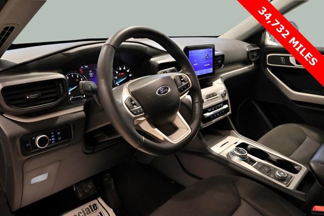 Used 2023 Ford Explorer XLT image 10