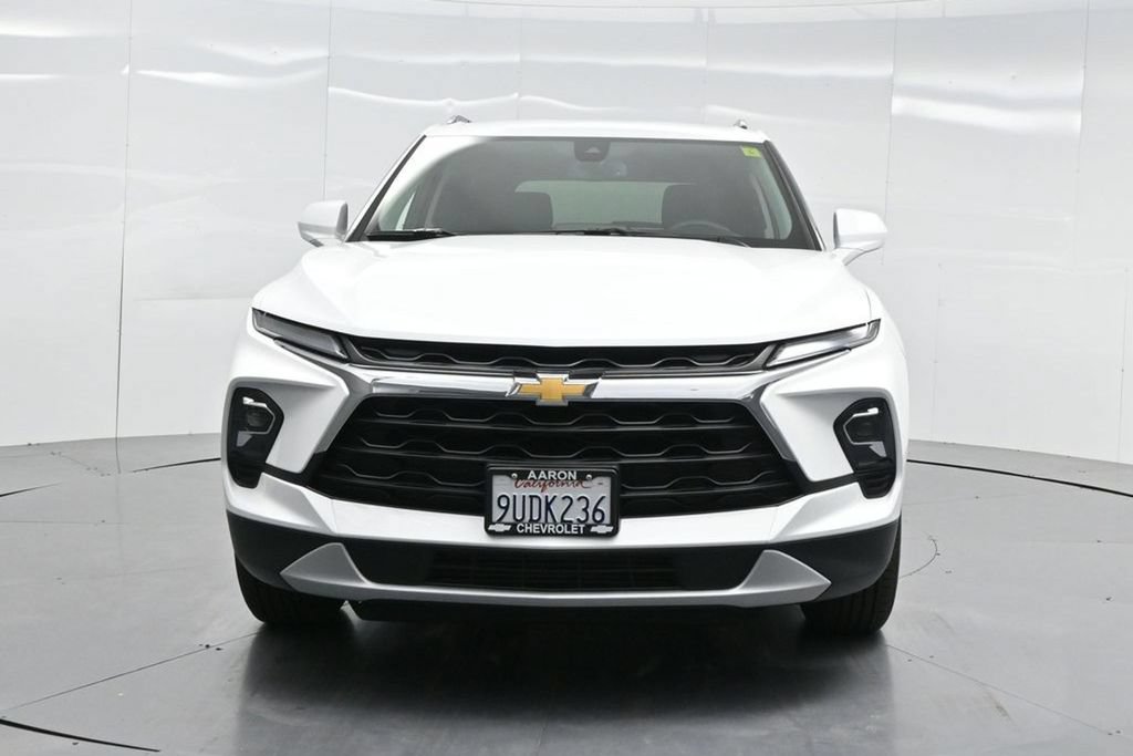 New 2025 Chevrolet Blazer LT w/ Convenience Package FWD image 45