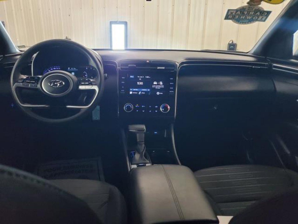 Used 2023 Hyundai Santa Cruz SE w/ Cargo Package image 7