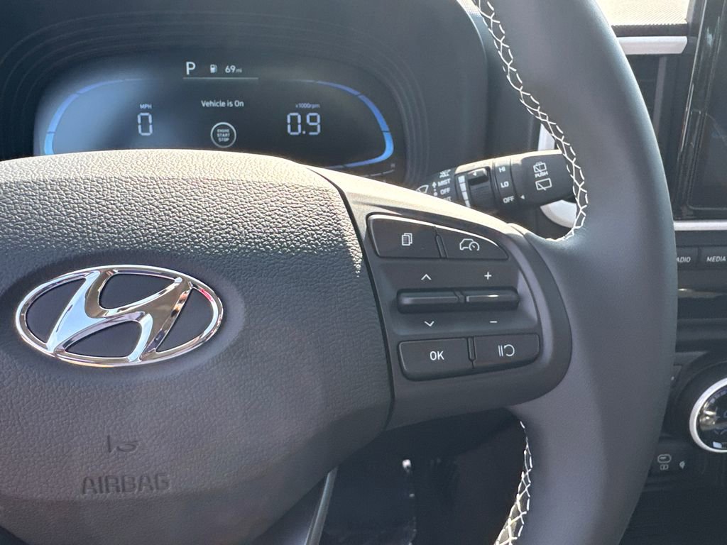 New 2025 Hyundai Venue Limited image 16