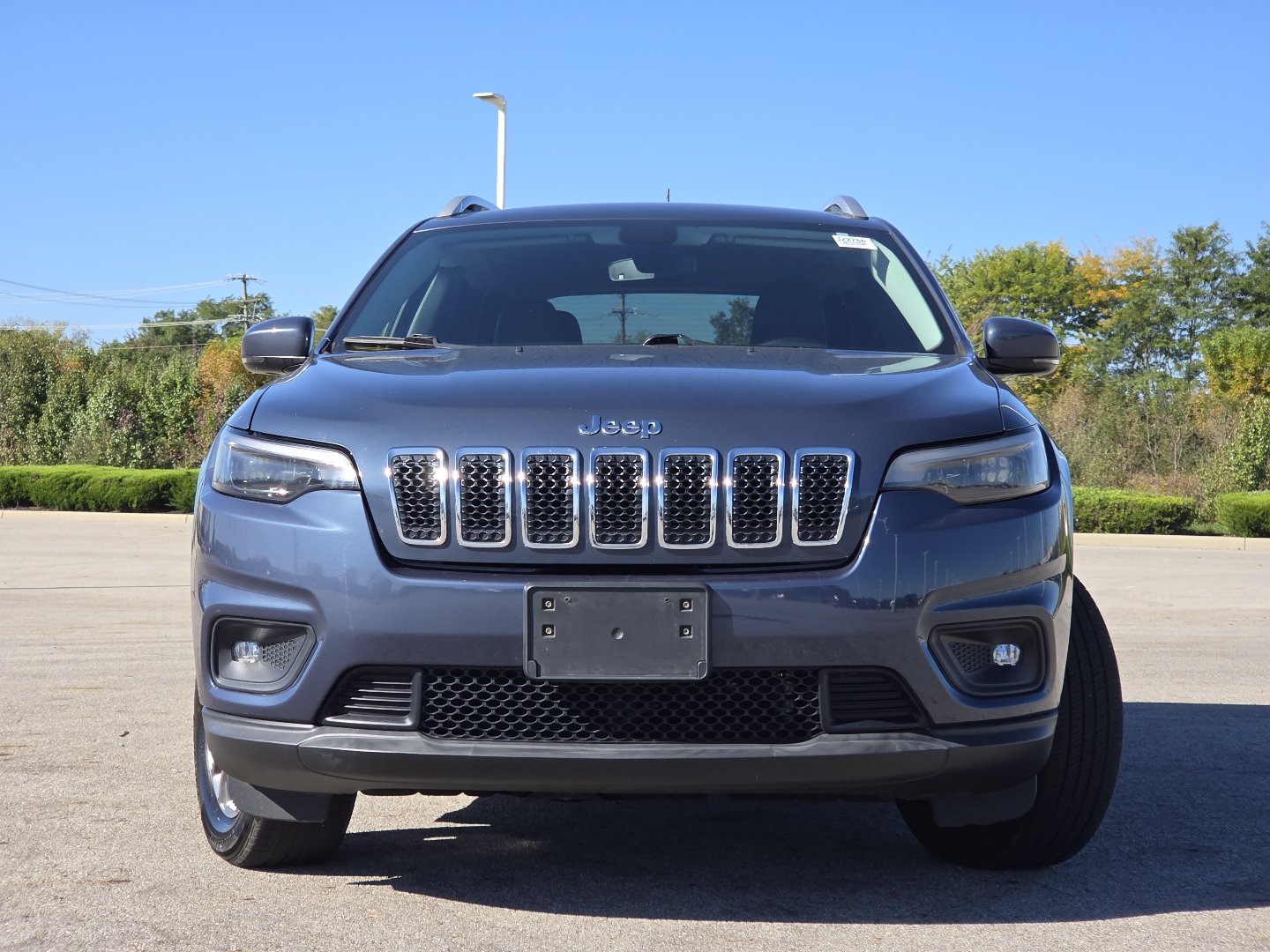 Used 2019 Jeep Cherokee Latitude Plus w/ Comfort/Convenience Group AWD/4WD image 12