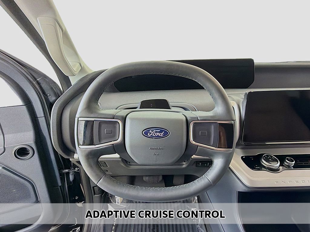 Used 2025 Ford Expedition Active image 5