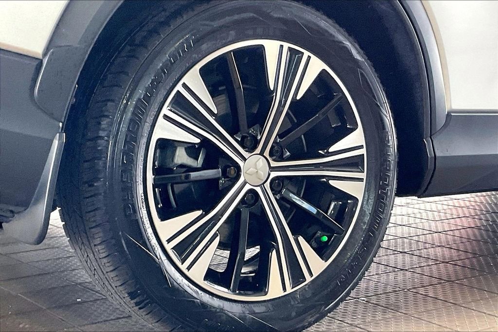 Used 2022 Mitsubishi Eclipse Cross SE image 35