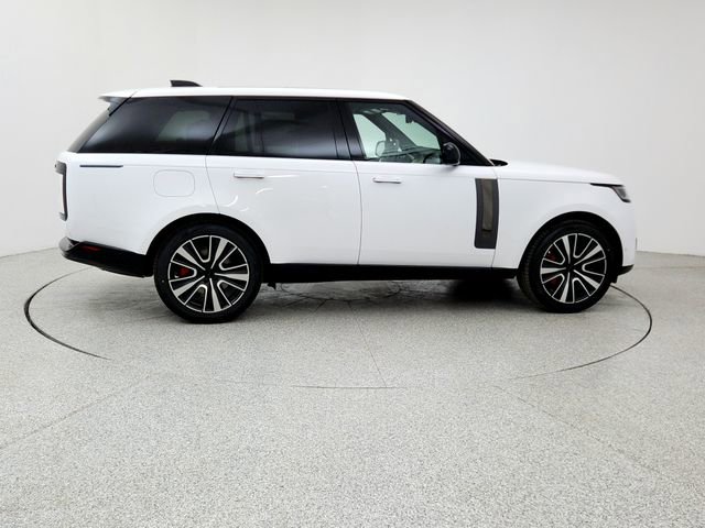 New 2026 Land Rover Range Rover SV image 4