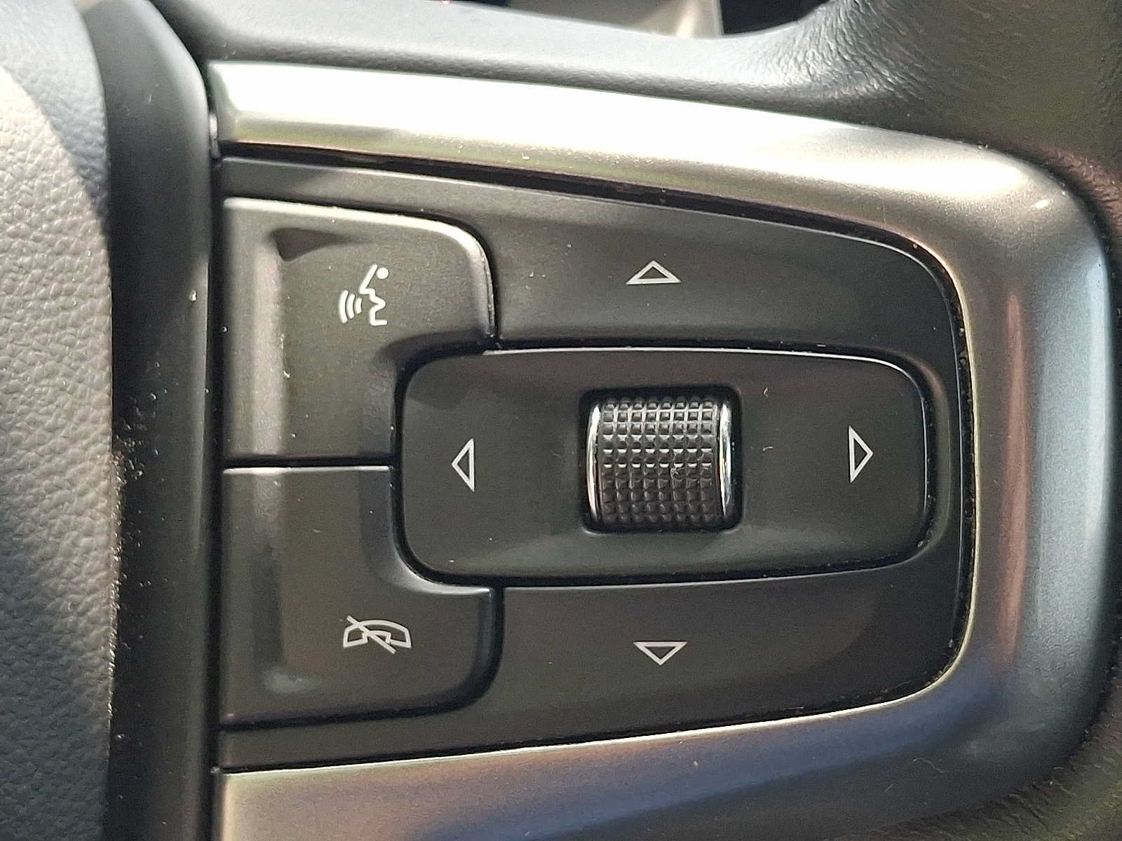Used 2023 Chevrolet Silverado 1500 RST AWD/4WD image 22