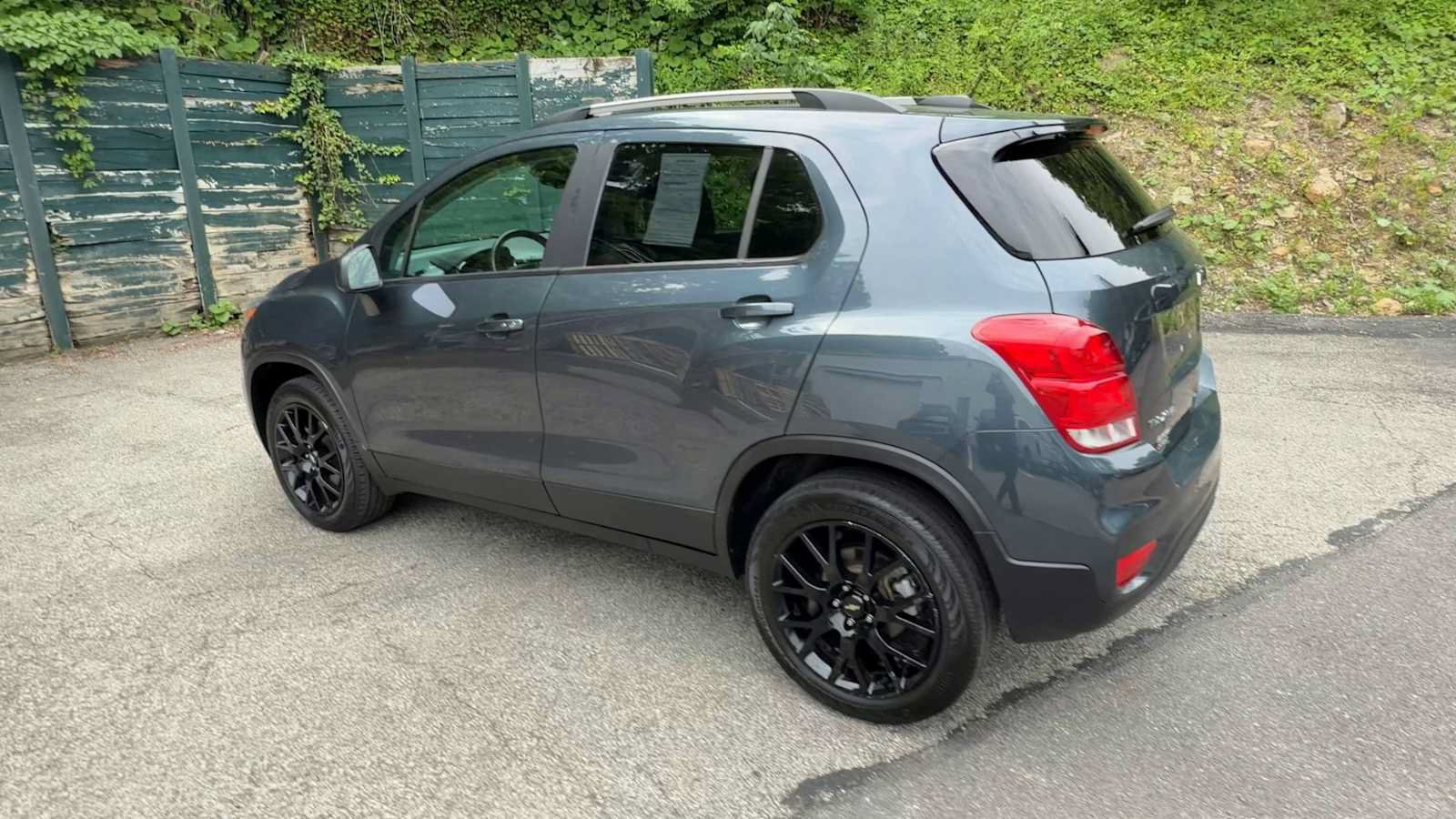 Certified 2022 Chevrolet Trax LT w/ Sport Edition AWD/4WD image 6