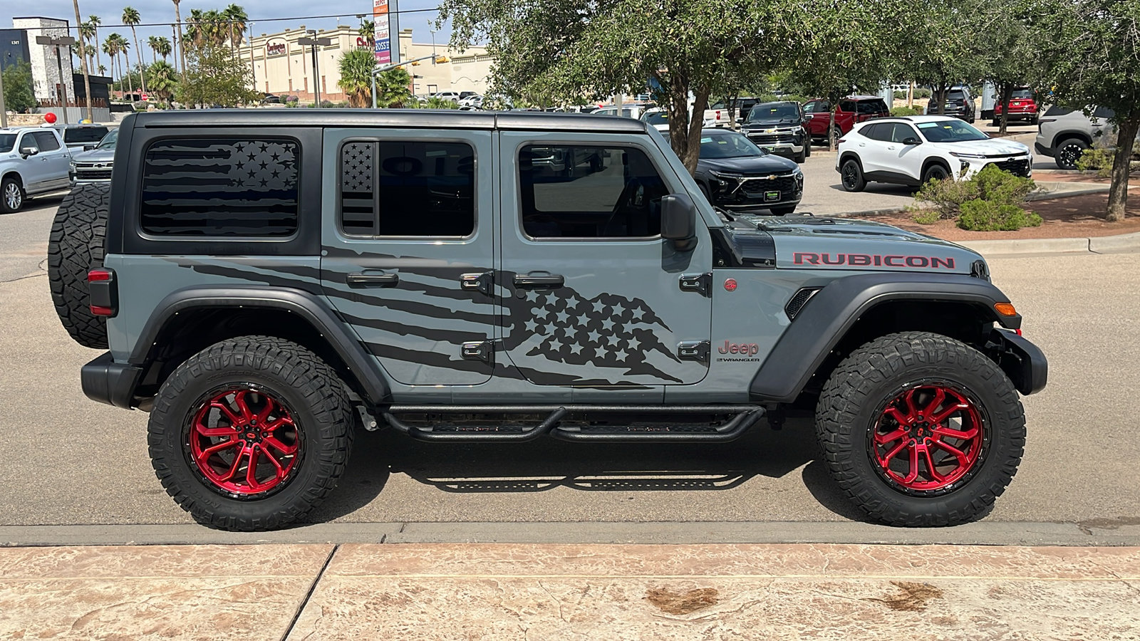 Used 2024 Jeep Wrangler Unlimited Rubicon w/ Technology Group AWD/4WD image 9