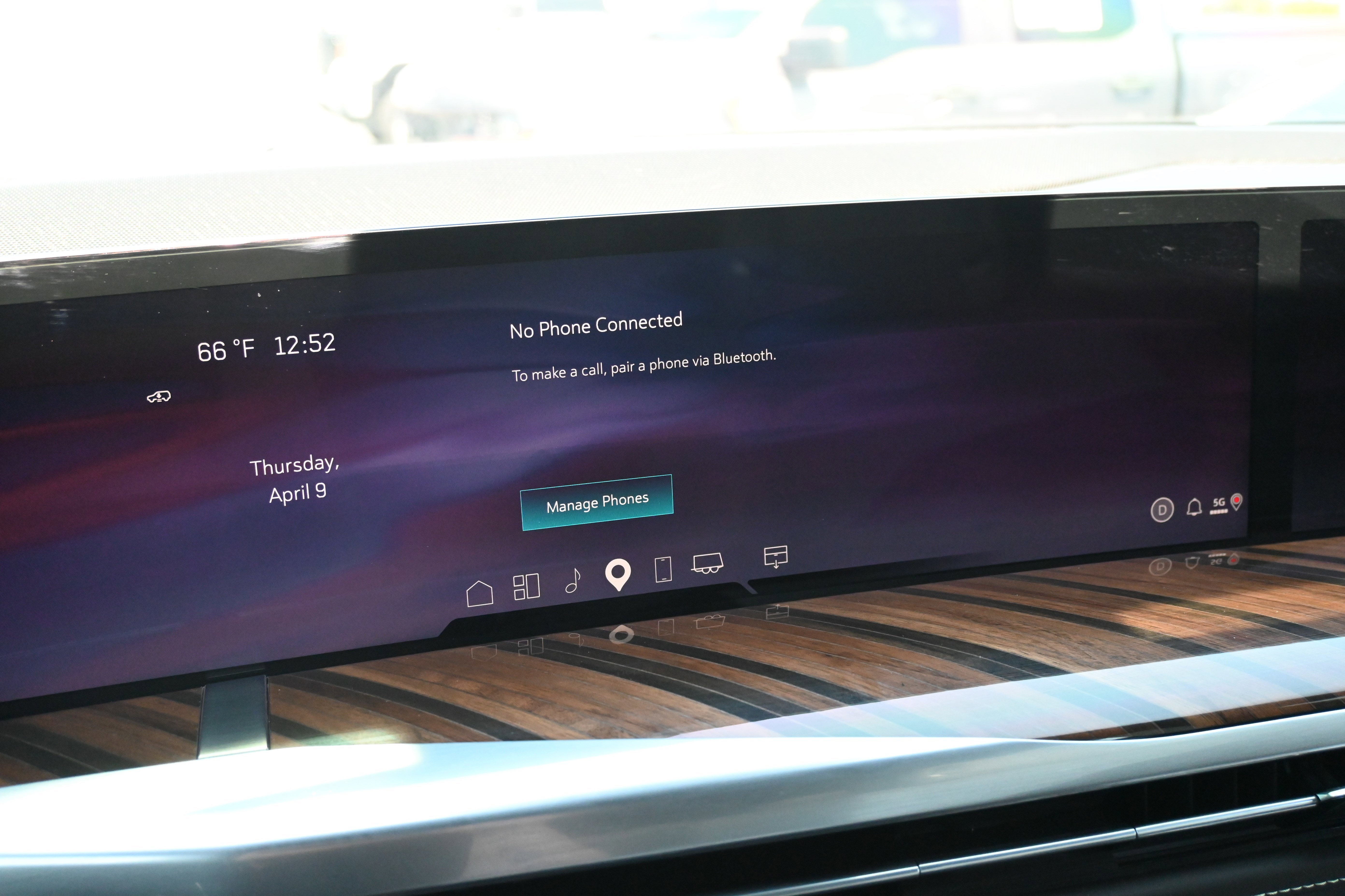 Used 2026 Cadillac Escalade Platinum Sport w/ LPO, ONYX Package image 40