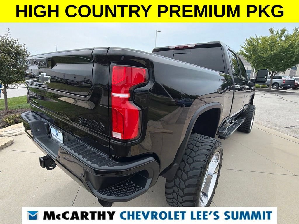 Used 2025 Chevrolet Silverado 2500 High Country w/ High Country Premium Package AWD/4WD image 16