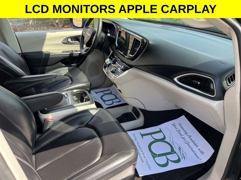 Used 2023 Chrysler Pacifica Touring-L FWD image 10