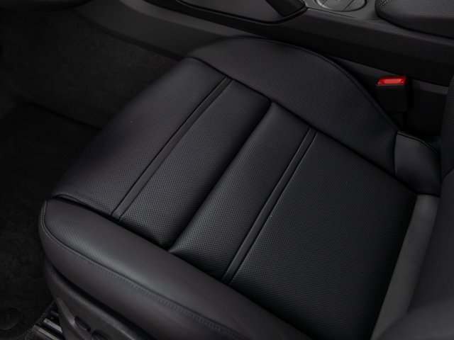 New 2026 Porsche Cayenne Coupe image 25