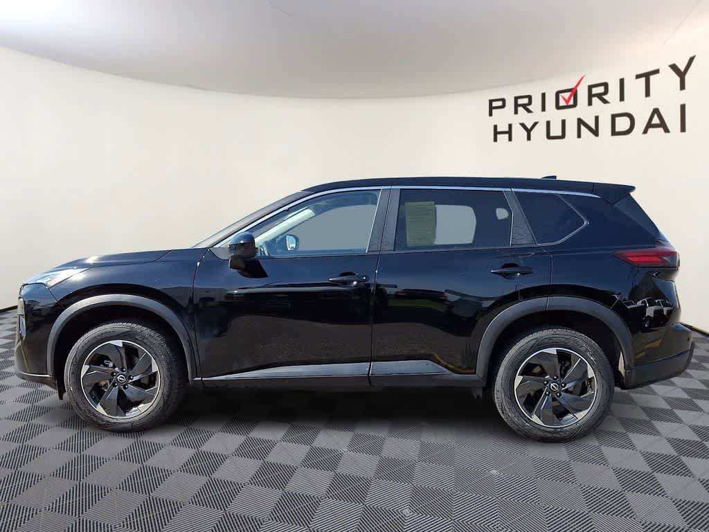 Used 2025 Nissan Rogue SV FWD image 7
