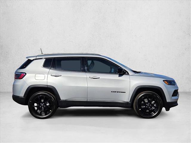 New 2026 Jeep Compass Latitude image 5