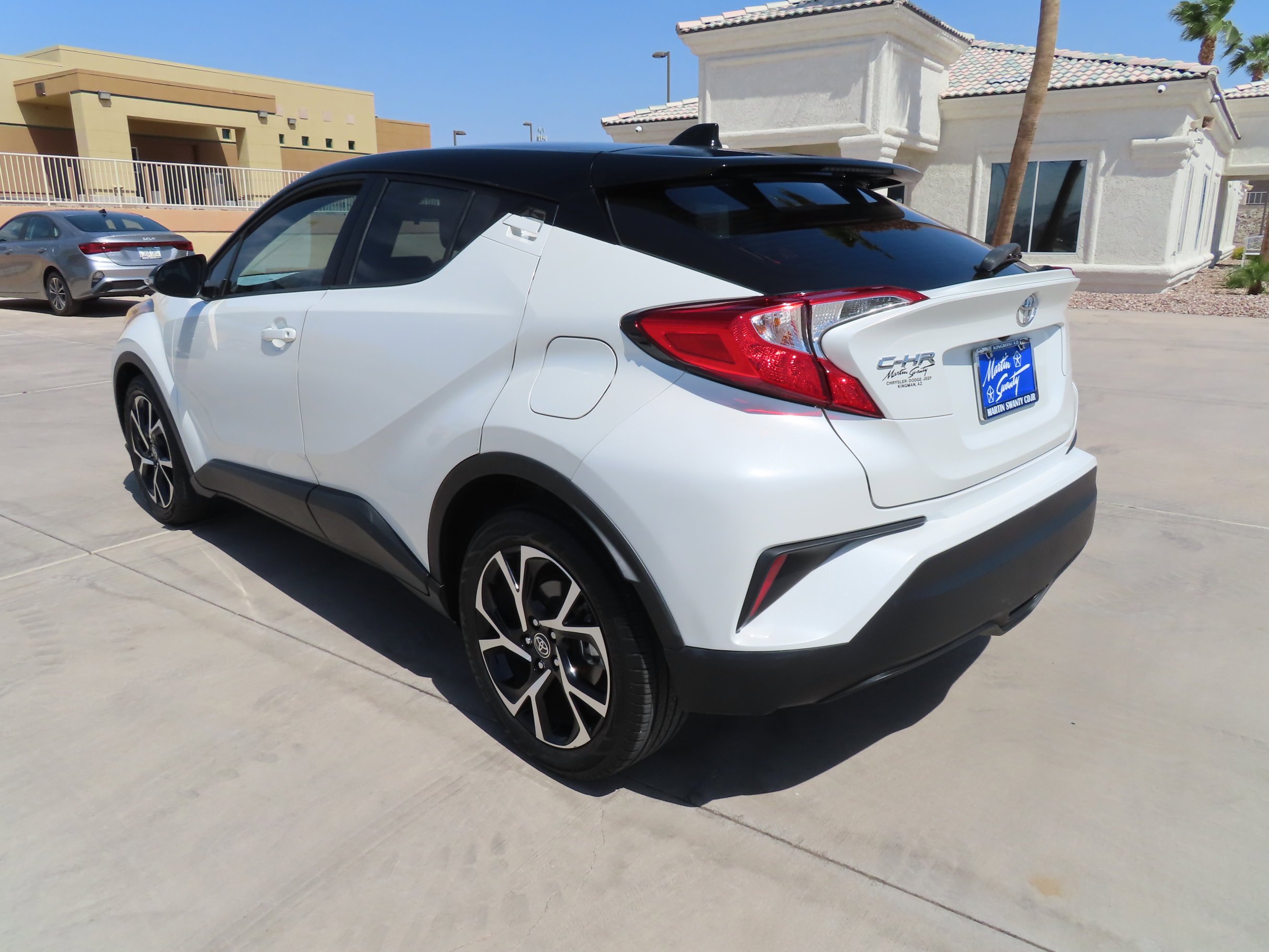 Used 2020 Toyota C-HR XLE image 7