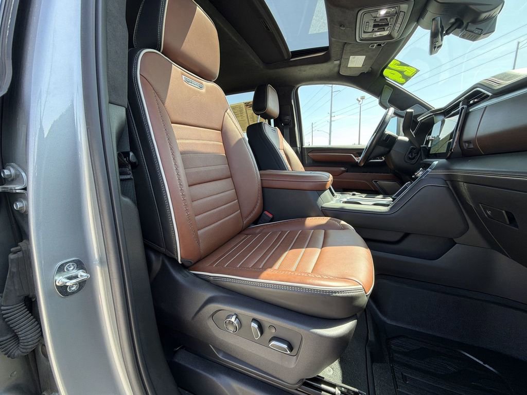 Certified 2024 GMC Sierra 3500 Denali Ultimate AWD/4WD image 36