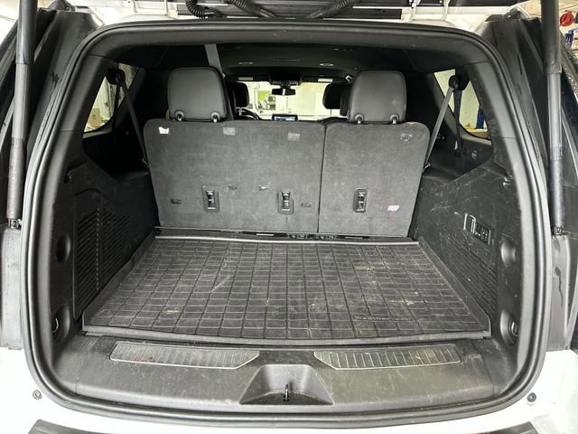 Used 2022 Chevrolet Suburban Premier AWD/4WD image 24