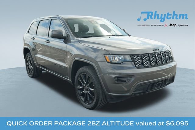 Used 2020 Jeep Grand Cherokee Altitude image 1