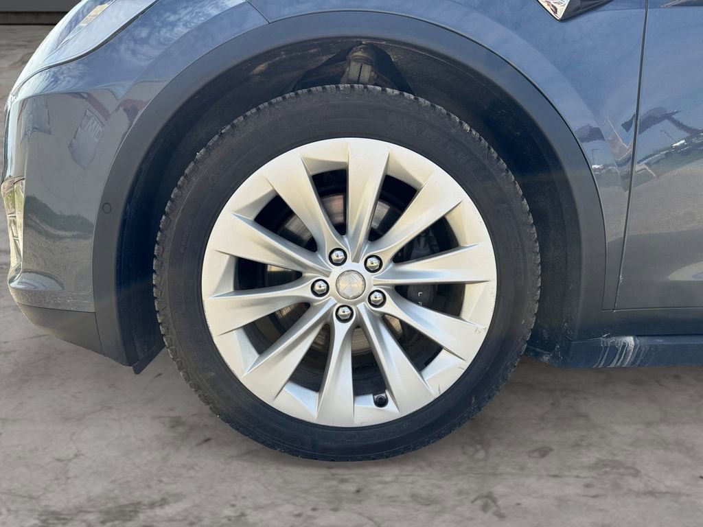 Used 2017 Tesla Model X 75D AWD/4WD image 9