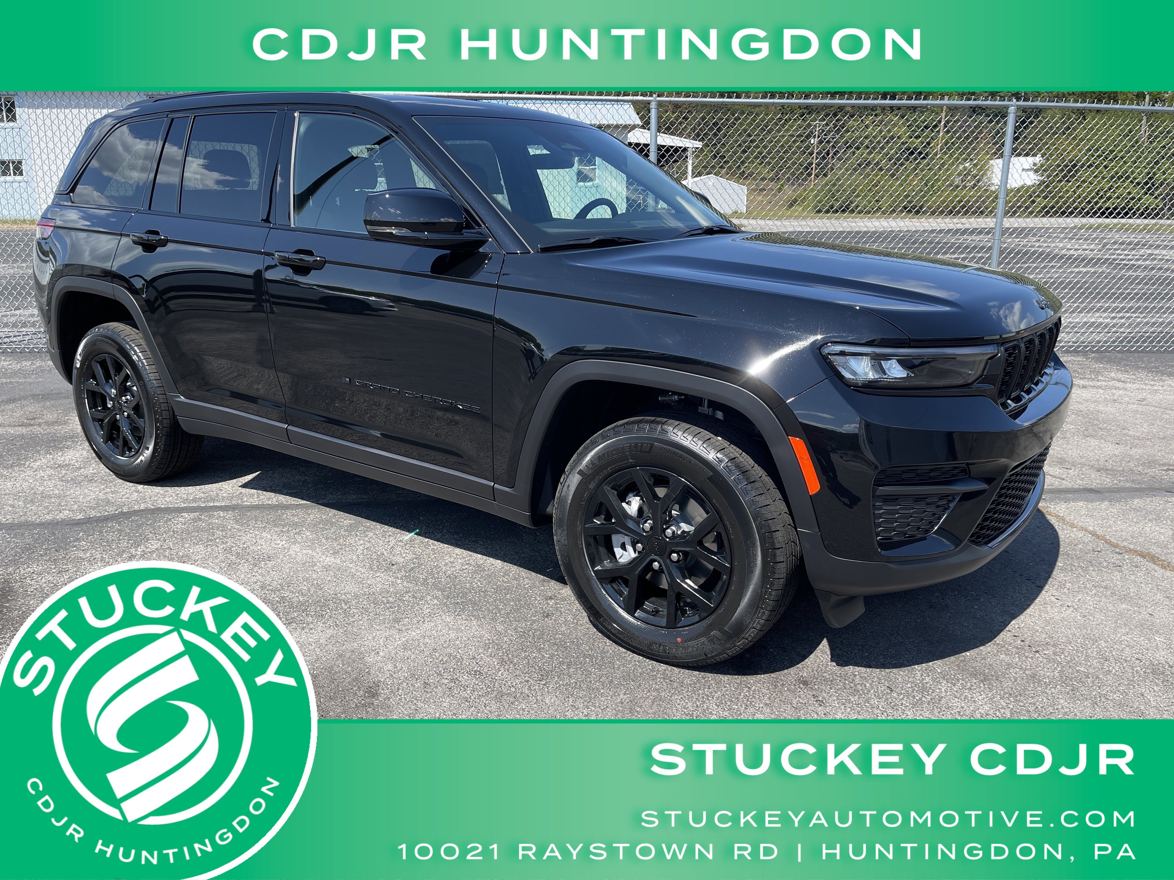 New 2025 Jeep Grand Cherokee Altitude image 1