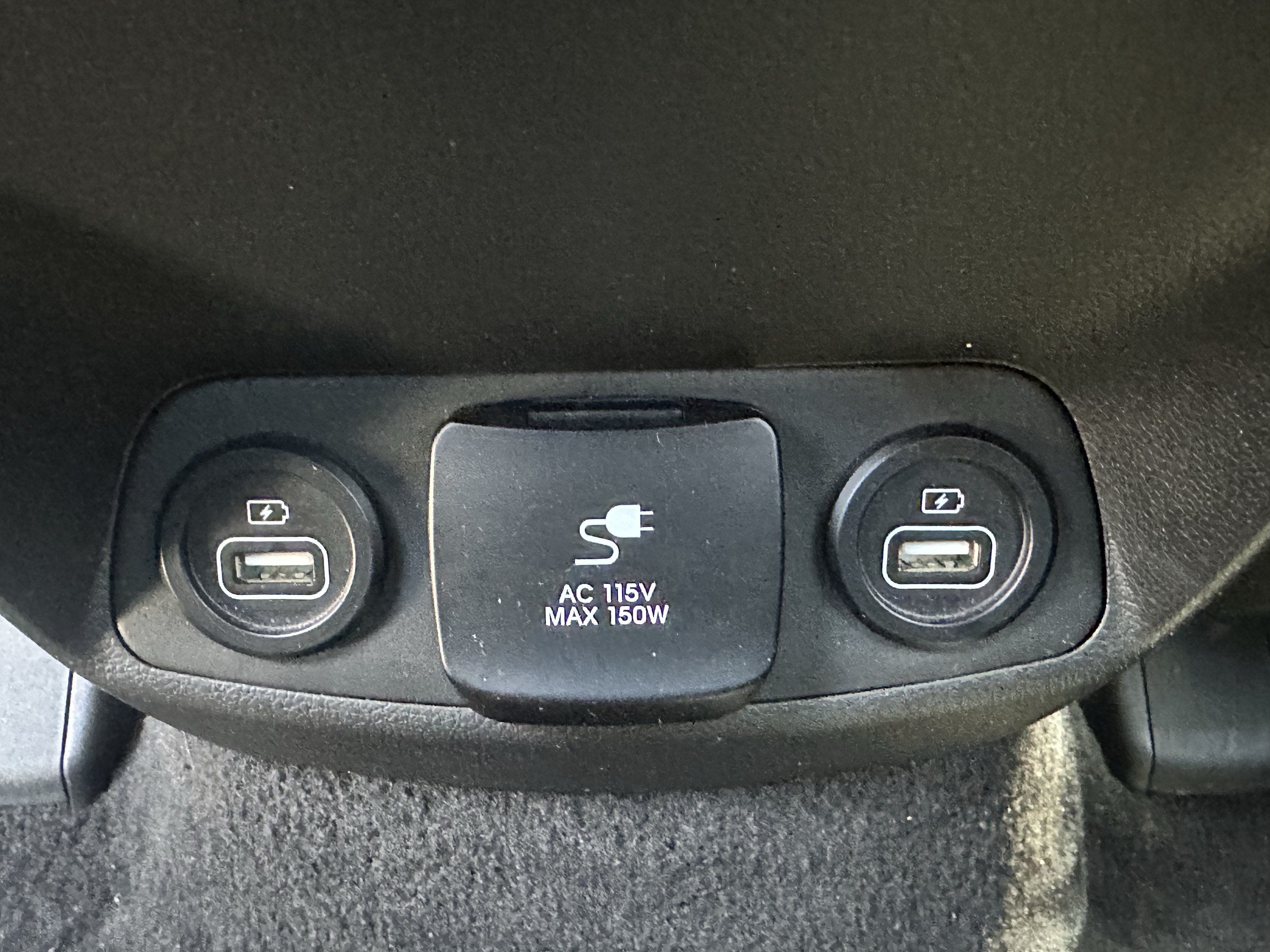 Used 2023 Hyundai Santa Fe Limited w/ Cargo Package FWD image 20
