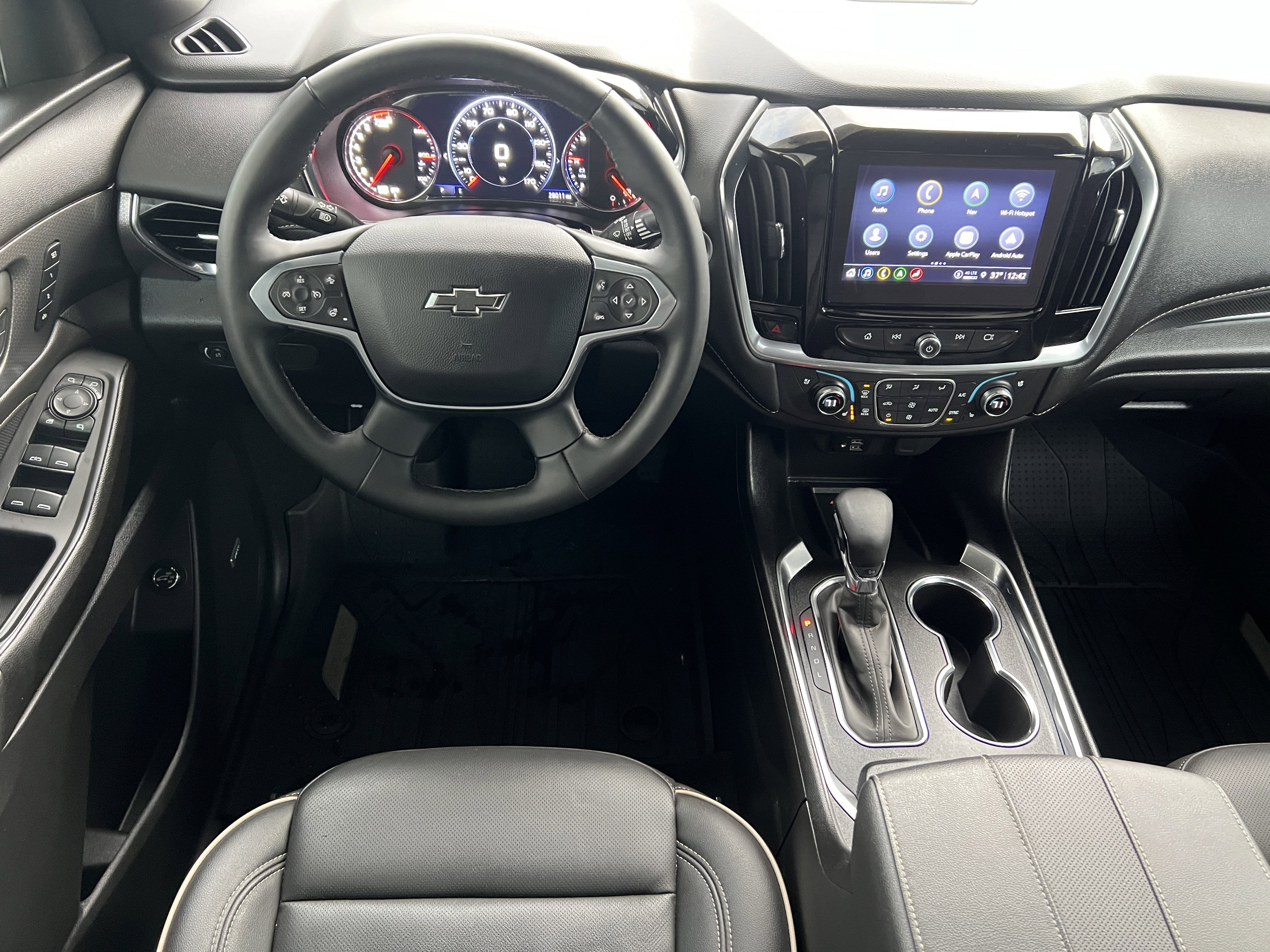 Used 2024 Chevrolet Traverse Premier w/ Redline Edition AWD/4WD image 36