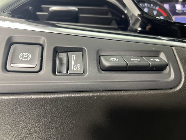 Certified 2025 Cadillac XT6 Sport w/ Technology Package AWD/4WD image 18